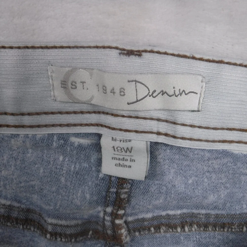 Cato Denim Womens 18W Hi-Rise Acid Wash‎ Raw Hem Capri Jeans Light Blue
